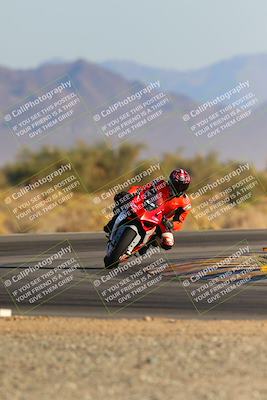 media/Dec-09-2023-SoCal Trackdays (Sat) [[76a8ac2686]]/Turn 15 Set 1 (230pm)/